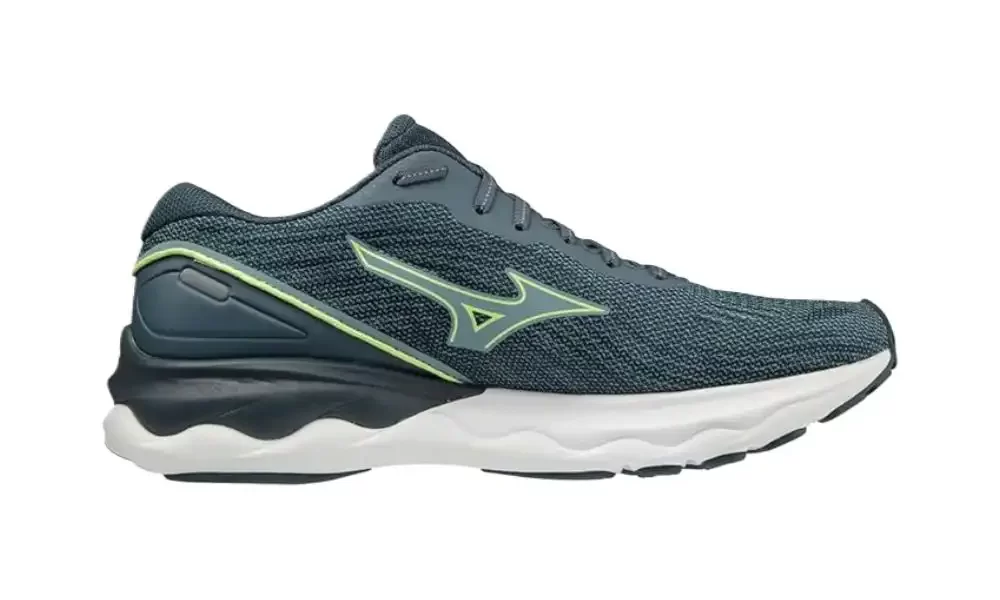 Mizuno Wave Skyrise 3, um tênis bom e barato para corrida.