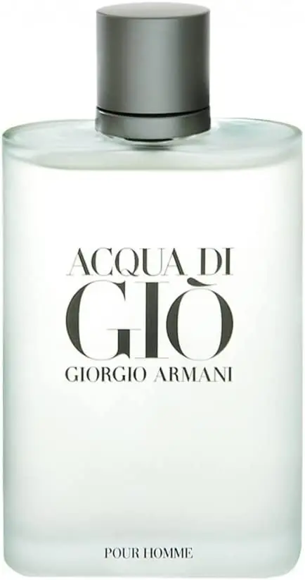 Frasco do Acqua di Giò de Giorgio Armani. Um clássico da perfumaria mundial, que segue como um dos perfumes masculinos mais vendidos no Brasil.